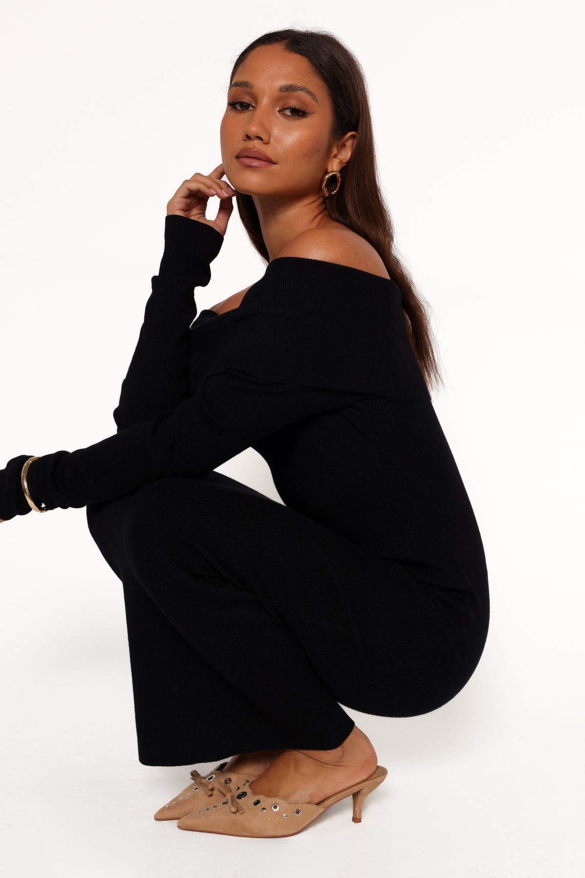 Archie Off the Shoulder Midi Dress - Black