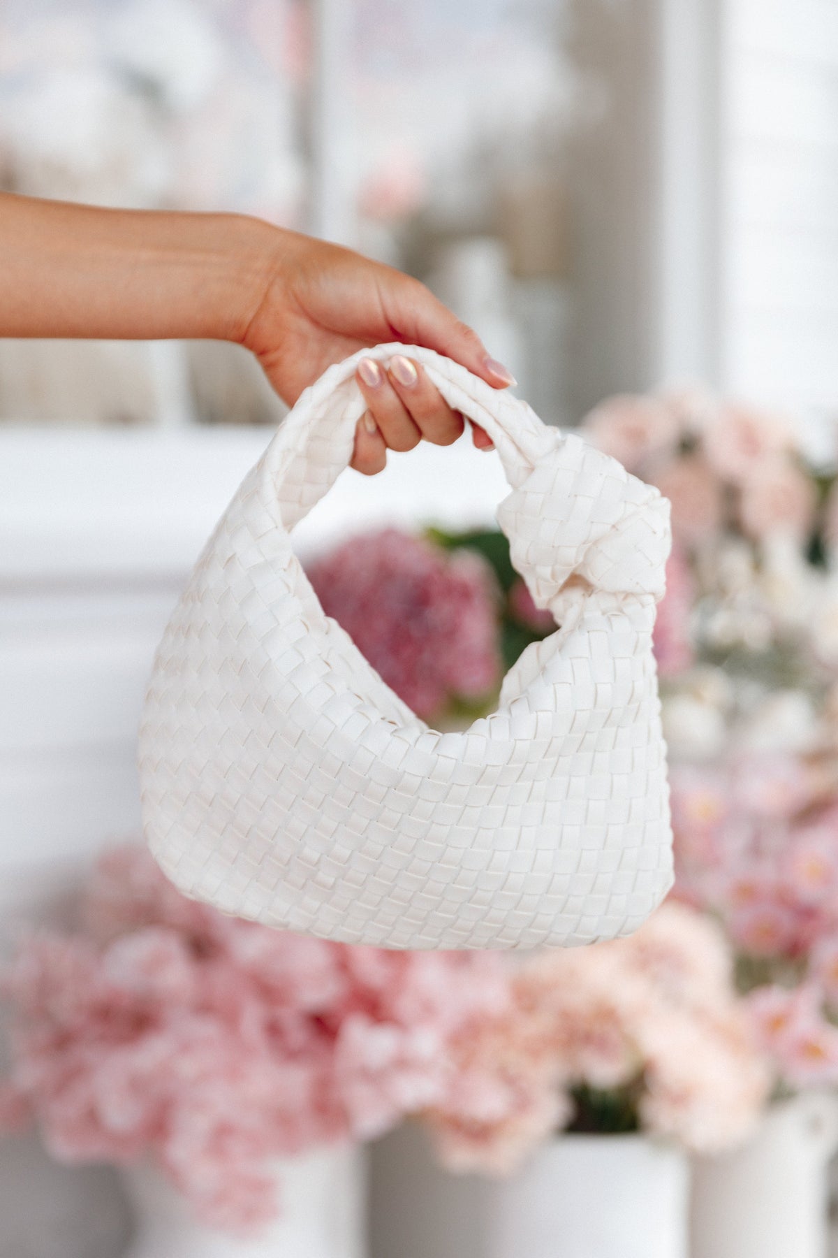 Alma Woven Shoulder Bag - White