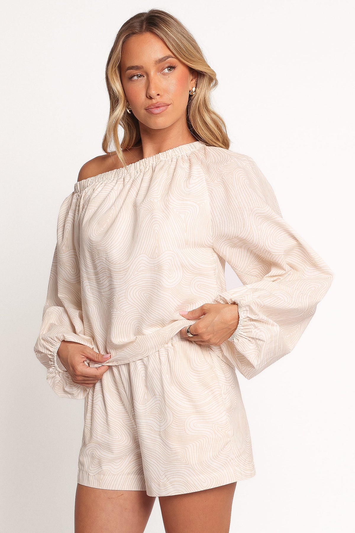Zion Off Shoulder Long Sleeve Top - Tan Swirl